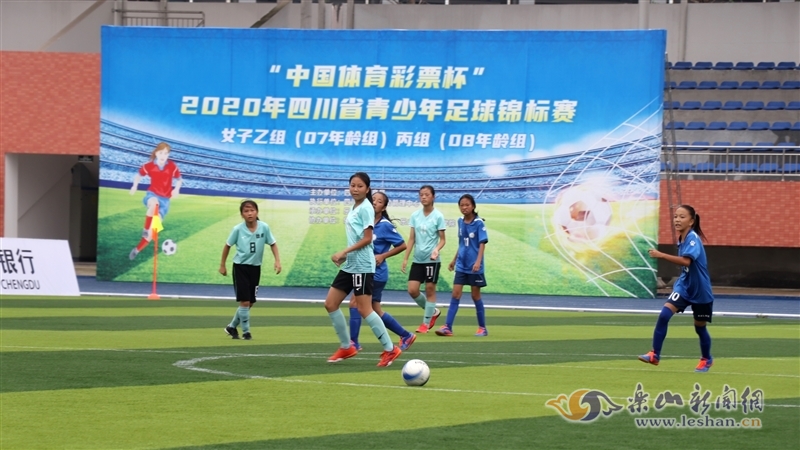 与第三